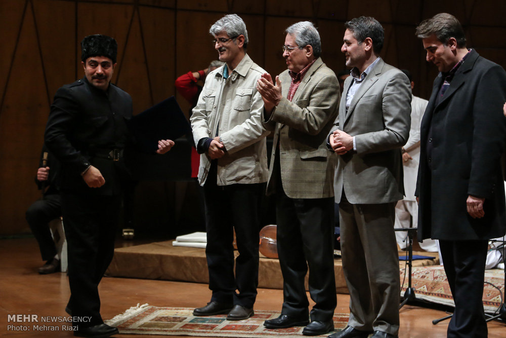 نوازندگی خنیاگران پنج اقلیم در ششمین روز جشنواره موسیقی فجر