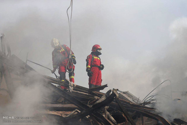 امداد رسانی در حادثه ساختمان پلاسکو 