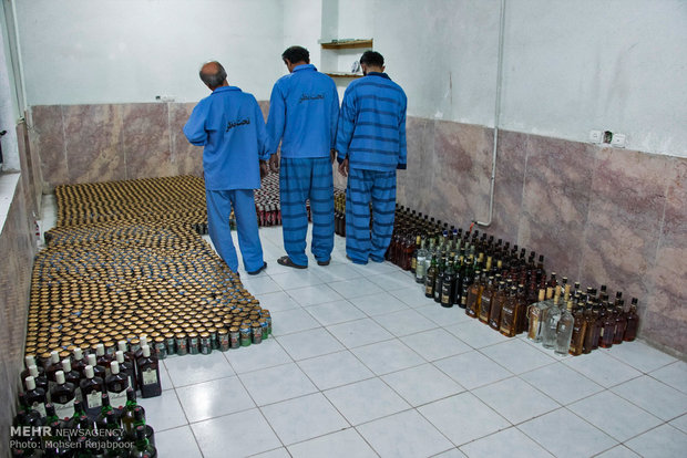 توقیف محموله مشروبات الکلی خارجی در کرمان