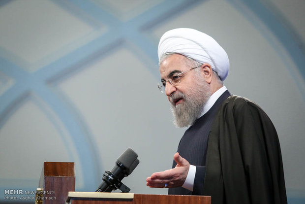 روحانی: مراقب باشیم که از امکانات دولتی به نفع جناحی استفاده نشود
