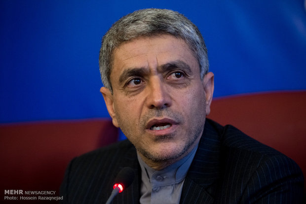 علی طیب نیا وزیر امور اقتصاد و دارایی