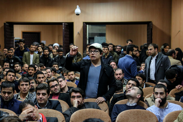 رای گیری جوانان و دانشجویان جبهه مردمی انقلاب اسلامی