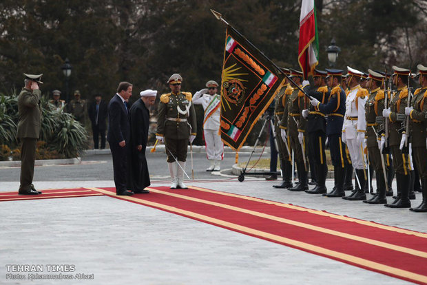 Rouhani officially welcomes Swedish PM