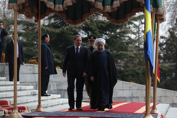 Rouhani officially welcomes Swedish PM