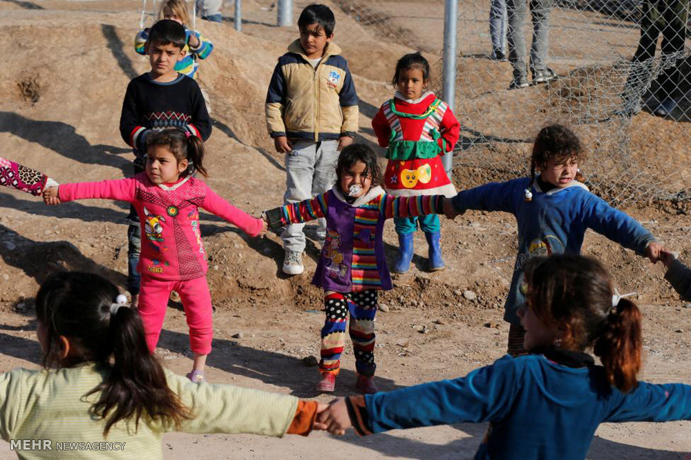 بازی کودکان عراقی در کمپ آوارگان