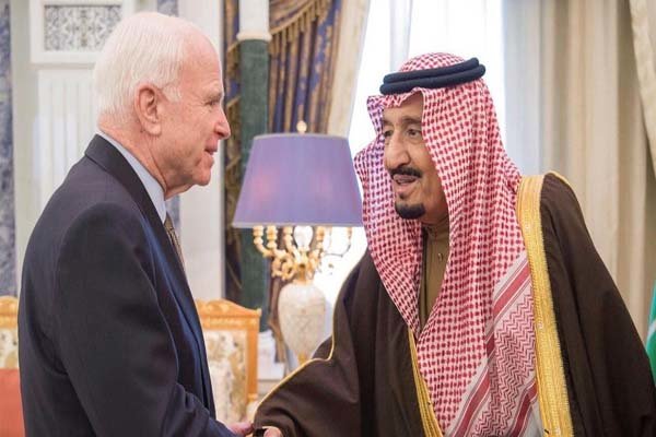 «مک کین» با پادشاه عربستان دیدار کرد