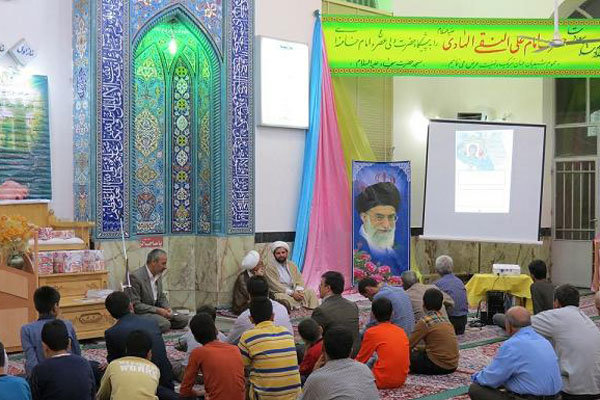 مسجد بهترین مکان برای تربیت معنوی جوانان است