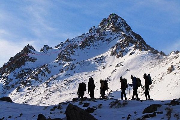 کوهنوردی؛ورزشی به بلندای تاریخ همدان/پناهگاه«کلاغ لانه»فرسوده است