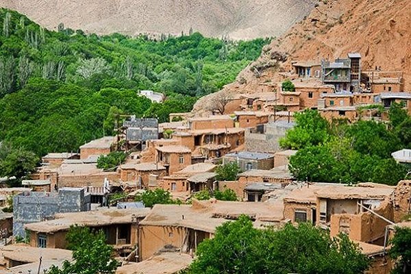 رویین؛ برترین روستای پلکانی ایران/پله‌پله تا شکوفه‌های سیب