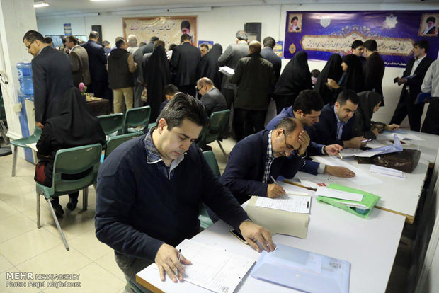 ۷۷۴ نفر در نخستین روز برای انتخابات شورای شهر و روستا ثبت نام کرد