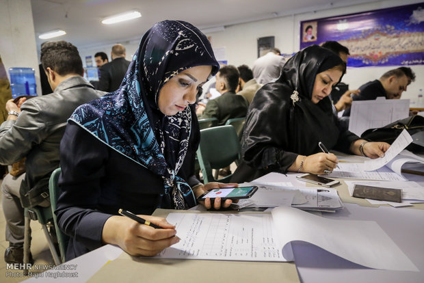 رشد یک‌ونیم درصدی ثبت‌نام زنان در انتخابات شوراها