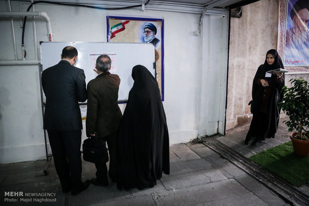 ثبت نام همزمان سه عضو فعلی شورای شهر تهران در انتخابات شوراها