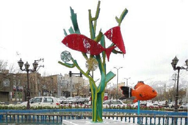 نصب ۱۰۰ نماد در شهر همدان