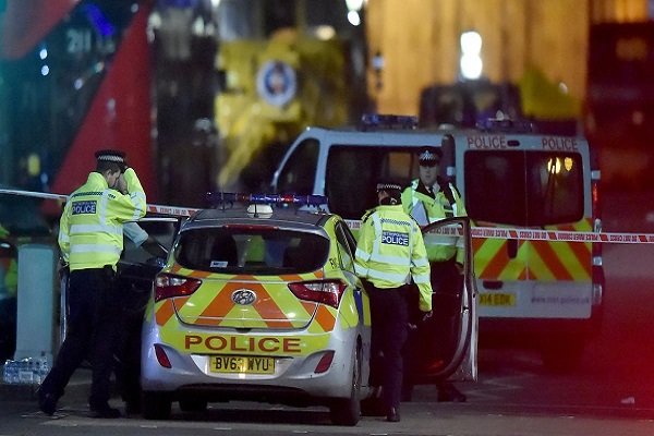 حمله یک خودرو به عابران پیاده در لندن