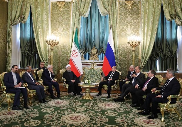 تهران و مسکو ۱۴ سند همکاری امضا کردند