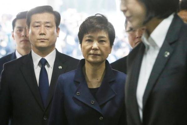 رئیس جمهور معزول کره جنوبی به زندان انتقال یافت