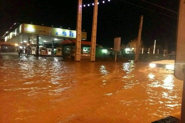 وقوع سیلاب با یک کشته در مشگین‌شهر/ شهر در خاموشی فرو رفت