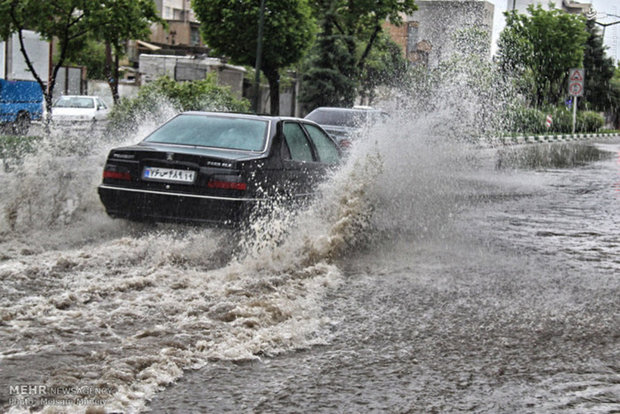 آبگرفتگی معابر عمومی در کرمانشاه