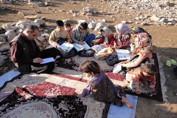 نیاز ۵.۶ میلیاردی برای ایاب و ذهاب دانش آموزان عشایر خراسان جنوبی