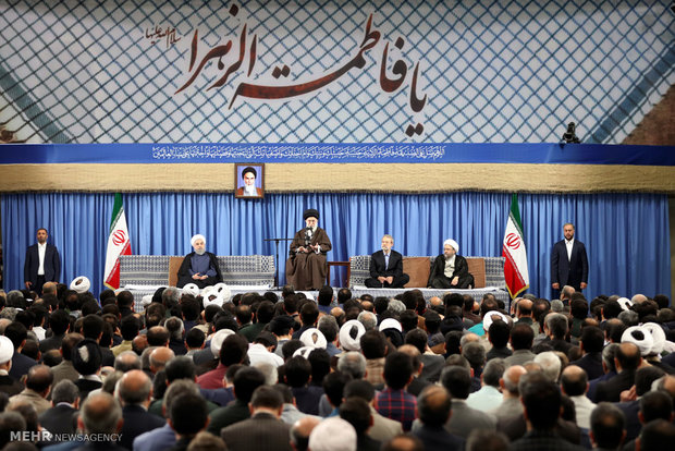 دیدار مسئولان نظام، سفیران کشورهای اسلامی و اقشار مختلف مردم با رهبر انقلاب