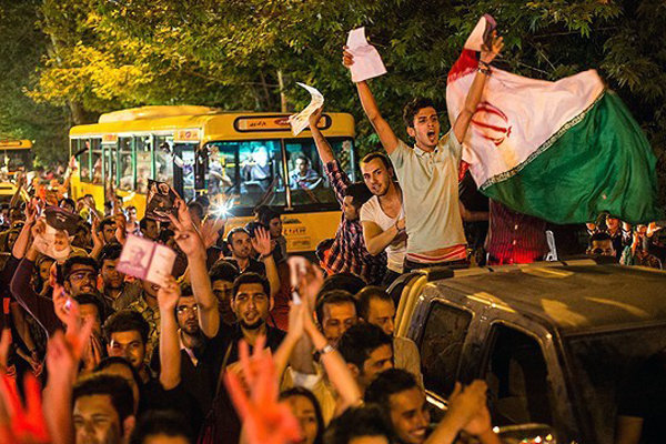 جشن انتخابات در سمنان