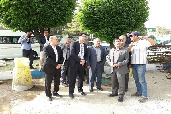 شهرداری همدان دلایل تاخیر در اجرای پروژه های شهری را اعلام کند