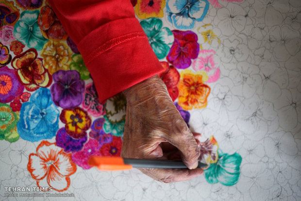 86-year-old art phenom showcases works at Golestan Gallery