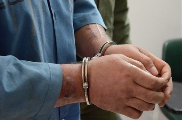 دستگیری ۲ سارقان کیف‌قاپ با ۱۰ فقره سرقت در اهواز