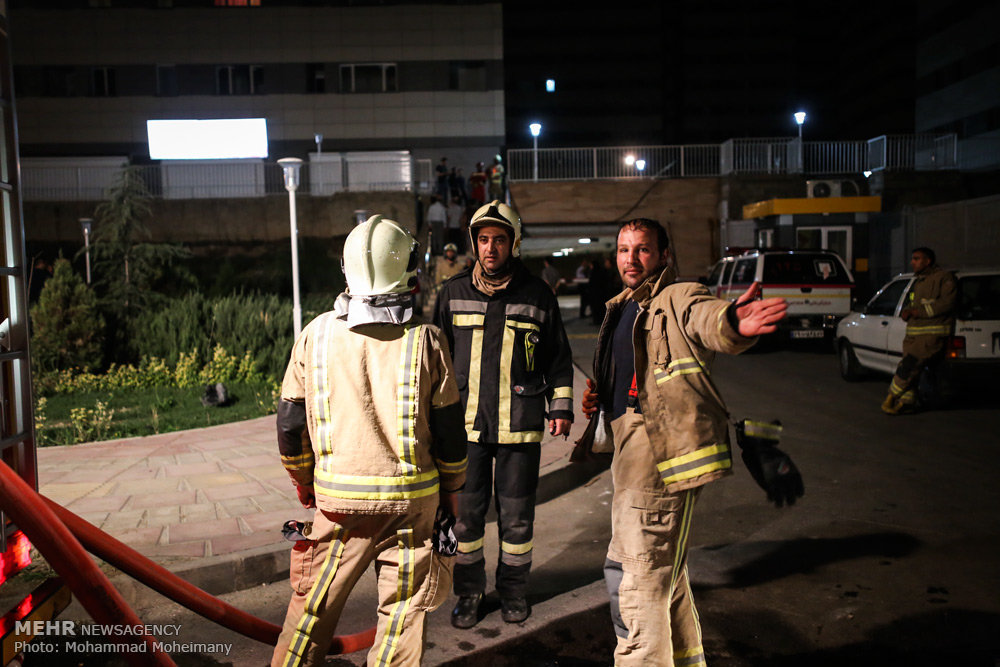 آتش سوزی در برج پامچال دریاچه شهدای خلیج فارس