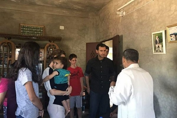 تصاویر بازدید بشار اسد و همسرش از حومه حماه