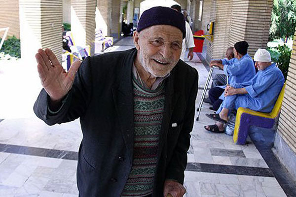 زنجان ۱۰۴ هزار و ۴۵۱ نفر سالمند دارد