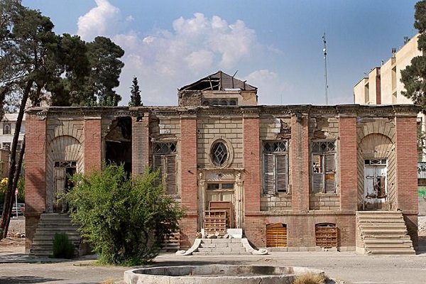 تکذیب تخریب خانه ابتهاج/مرمت و احیاء بناهای تاریخی در قلب طهران