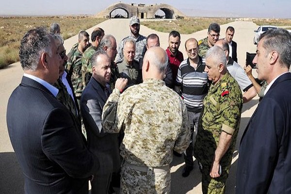 نخست وزیر سوریه از پایگاه الشعیرات در حمص بازدید کرد
