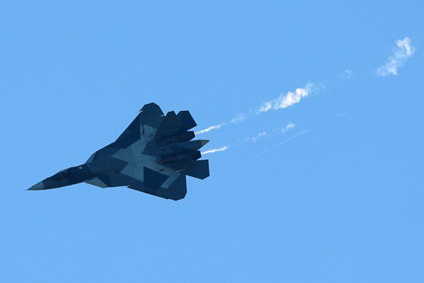حملات هوایی ارتش روسیه به مواضع «جبهه‌النصره» در حومه ادلب