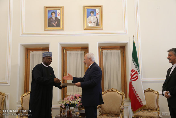 Foreign ambassadors submit credentials to Iran’s Zarif