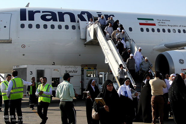 ورود نخستین مسافران حجاج اصفهانی به فرودگاه شهید بهشتی اصفهان‎