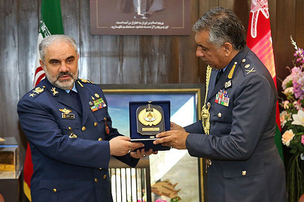 Image result for ‫دیدار فرماندهان نیروی هوایی عمان و ایران‬‎