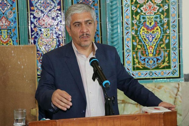احمد همتی - کراپشده
