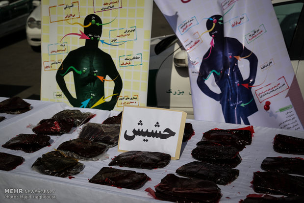 دستگیری 260 خرده فروش مواد مخدر و دستگیری اعضای باند سارقان مسلح دستگاه های فلز یاب توسط اداره پلیس آگاهی تهران بزرگ