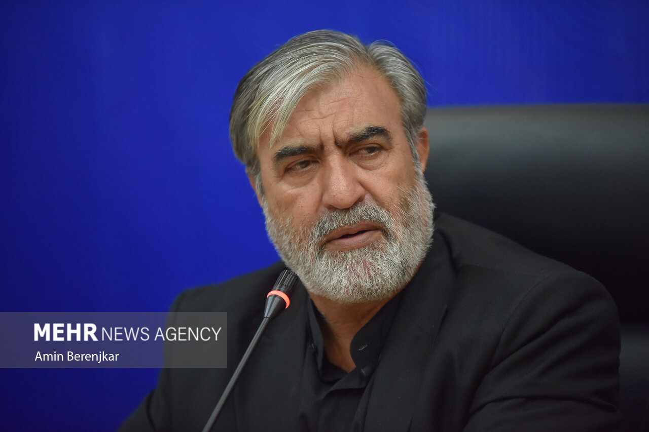 عزیزی: مجلس «طرح تشدید مجازات جاسوسی» را اصلاح میکند عزیزی: مجلس «طرح تشدید مجازات جاسوسی» را اصلاح میکند