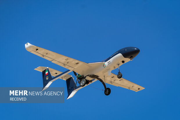 آسمان در تسخیر پهپادهای«آجا»/ تجهیز پرندهها به تسلیحات مدرن