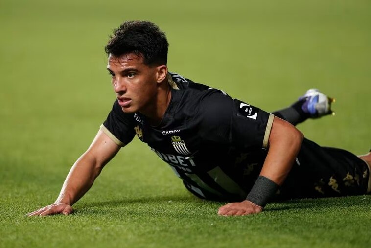 لژیونر میمانی یا نه؟