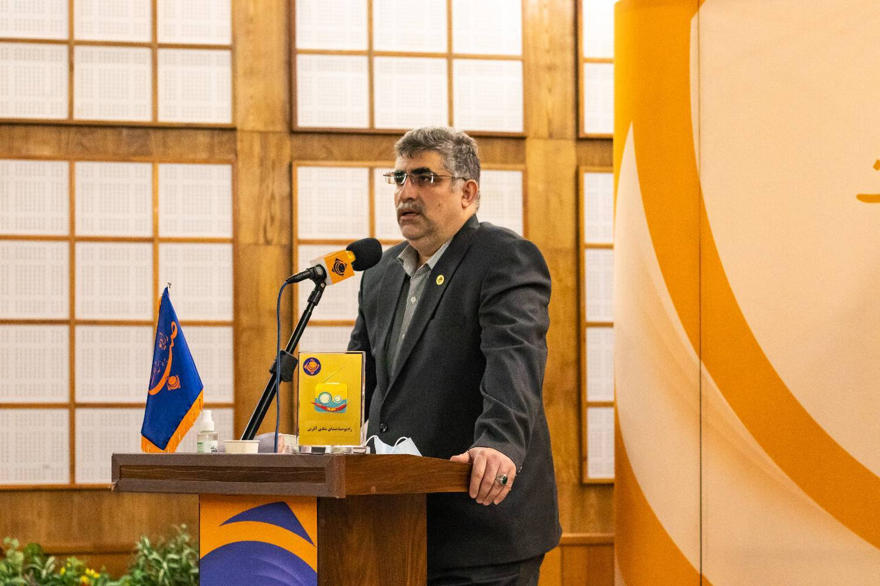 مجری رادیو صبا پلی بین سوگ مذهبی و امید اجتماعی؛ طنزی که آگاهانه است مجری رادیو صبا پلی بین سوگ مذهبی و امید اجتماعی؛ طنزی که آگاهانه است