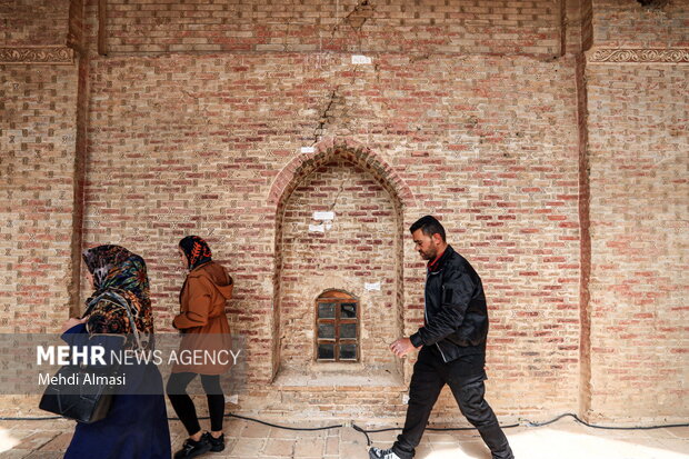 بیش از ۱۳ هزار بازدید از جاذبههای گردشگری زنجان ثبت شد بیش از ۱۳ هزار بازدید از جاذبههای گردشگری زنجان ثبت شد