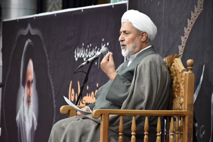 امام خمینی(ره) خودباوری را برای مردم نهادینه کرد