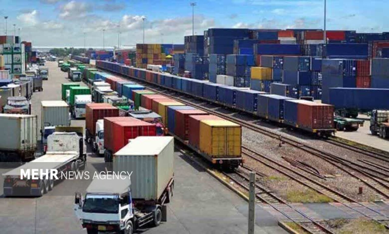 حل مشکل رسوب کالا در بنادر هرمزگان در دستور کار دولت