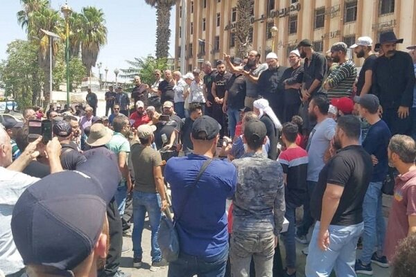 کشته شدن ۲۰۳ نفر در درگیریهای سویدا از یک شنبه تاکنون کشته شدن ۲۰۳ نفر در درگیریهای سویدا از یک شنبه تاکنون