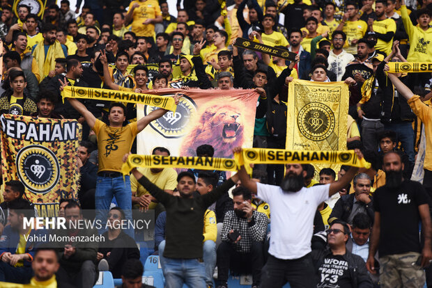 برایمان نماز میت نخوانید؛ ما زندهایم و شما مردهاید!