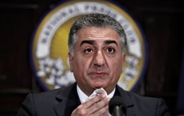 شکستهای «پسرک عیاش خاندان پهلوی» در صحنه سیاست