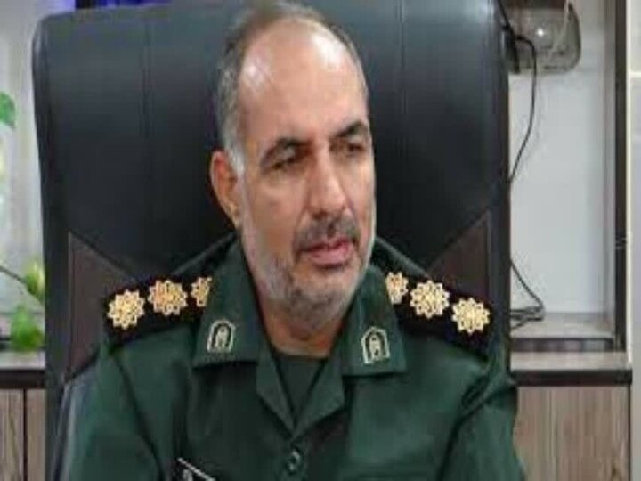 شهدا با تاسی از امام حسین(ع) درس ایثار را آموختند شهدا با تاسی از امام حسین(ع) درس ایثار را آموختند